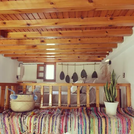 Bright & Relaxing Loft With Attic In The Heart Of Mykonos *